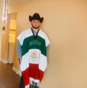 Meet your Posher, Ismael